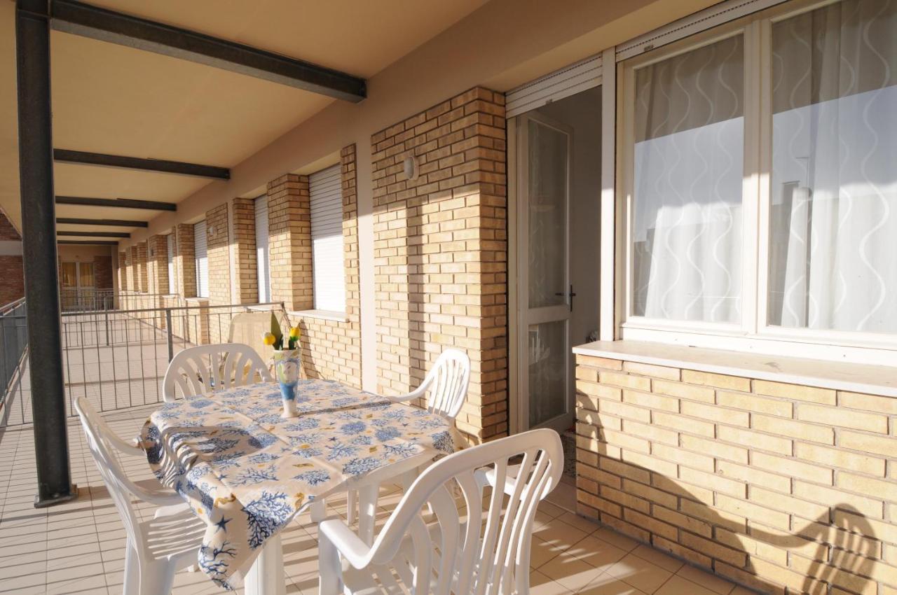 Condominio Res. Palace Bibione Exteriér fotografie