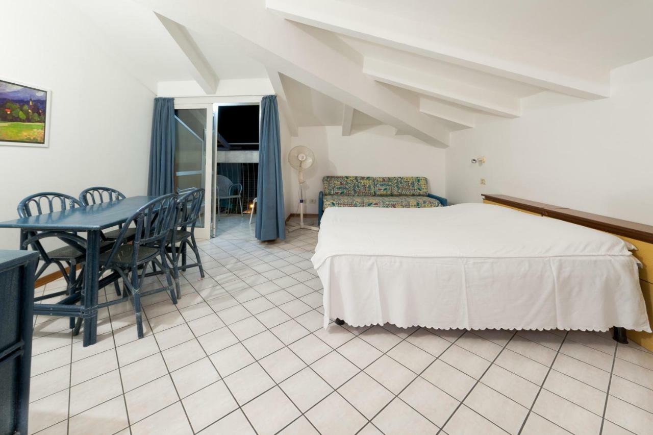 Condominio Res. Palace Bibione Exteriér fotografie
