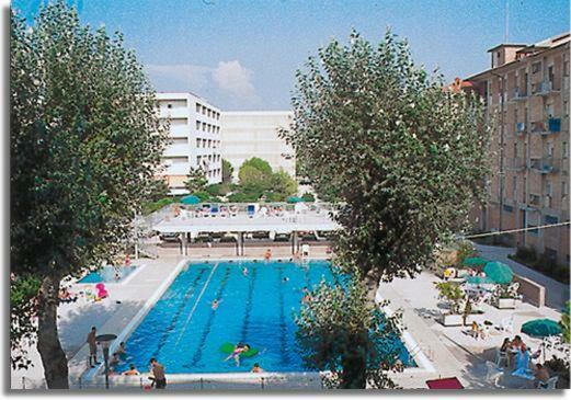 Condominio Res. Palace Bibione Exteriér fotografie